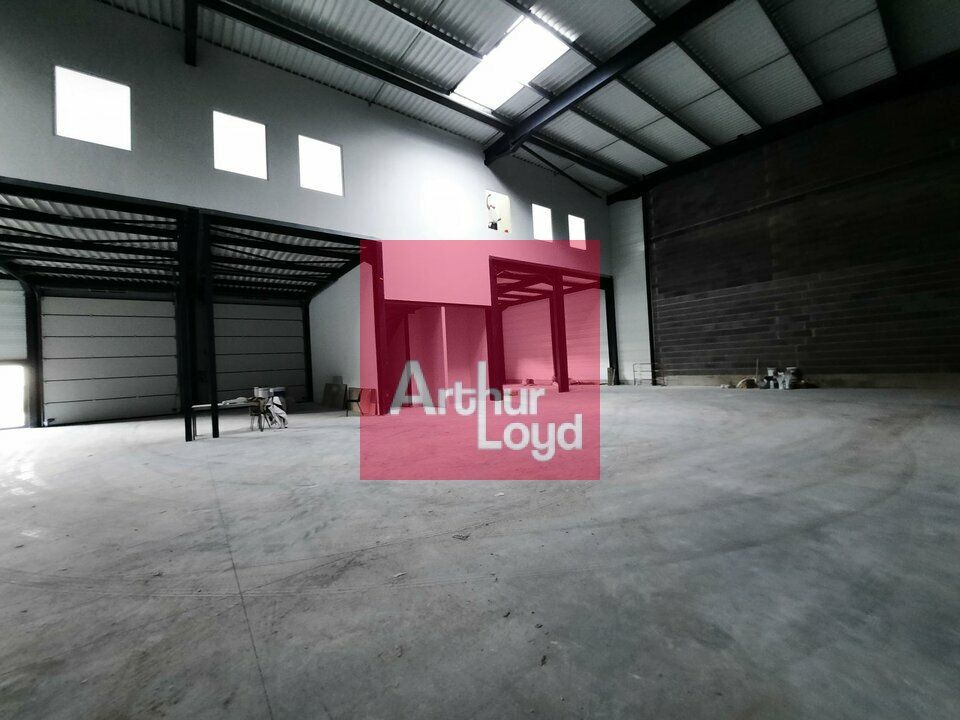 CLERMONT-FERRAND A LOUER LOCAL ACTIVITE 445 M² - PROGRAMME NEUF