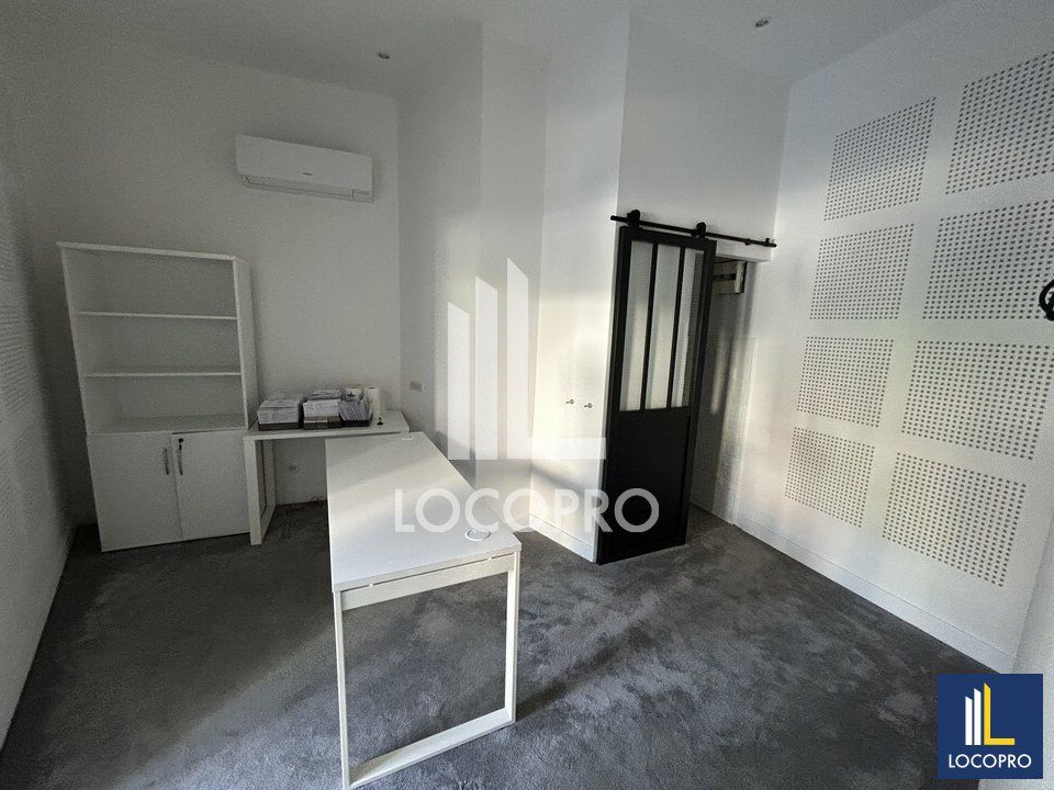 A LOUER - LOCAL COMMERCIAL - 40 M2 - LE CANNET