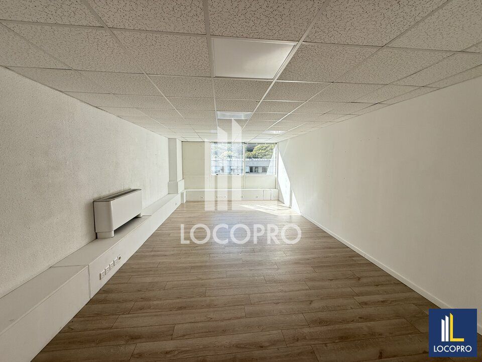 Location bureaux 42.5 m² non divisibles