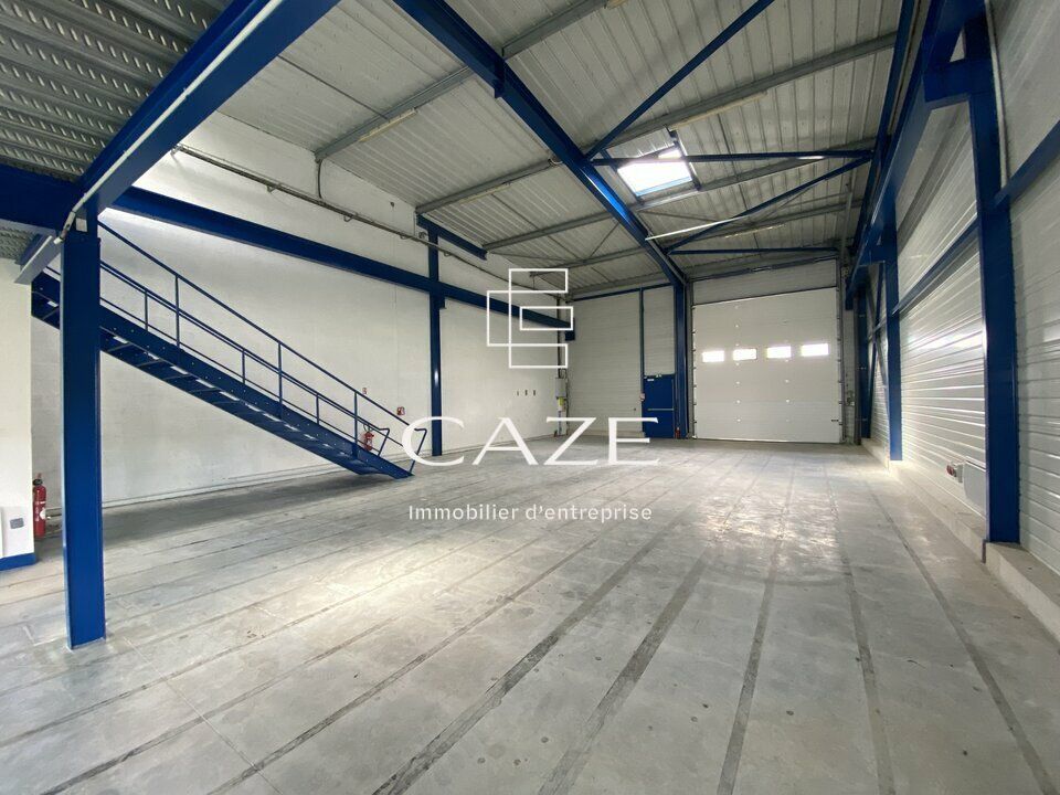 Location local d''activites 250 m² non divisibles