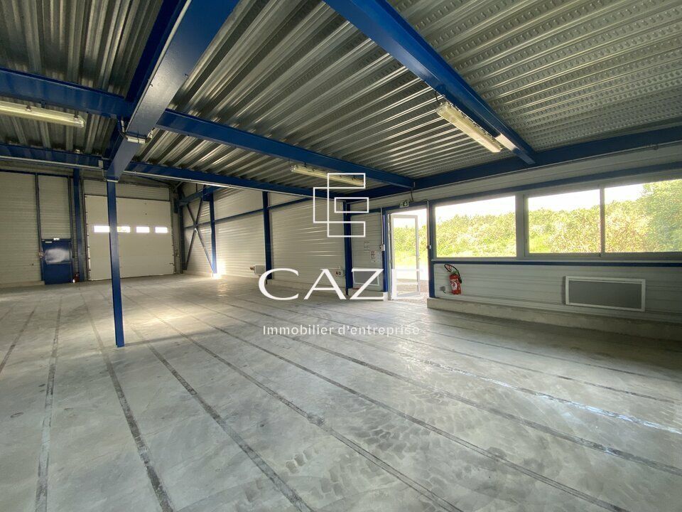 LOCAL D'ACTIVITE - SAINT JEAN D'ILLAC