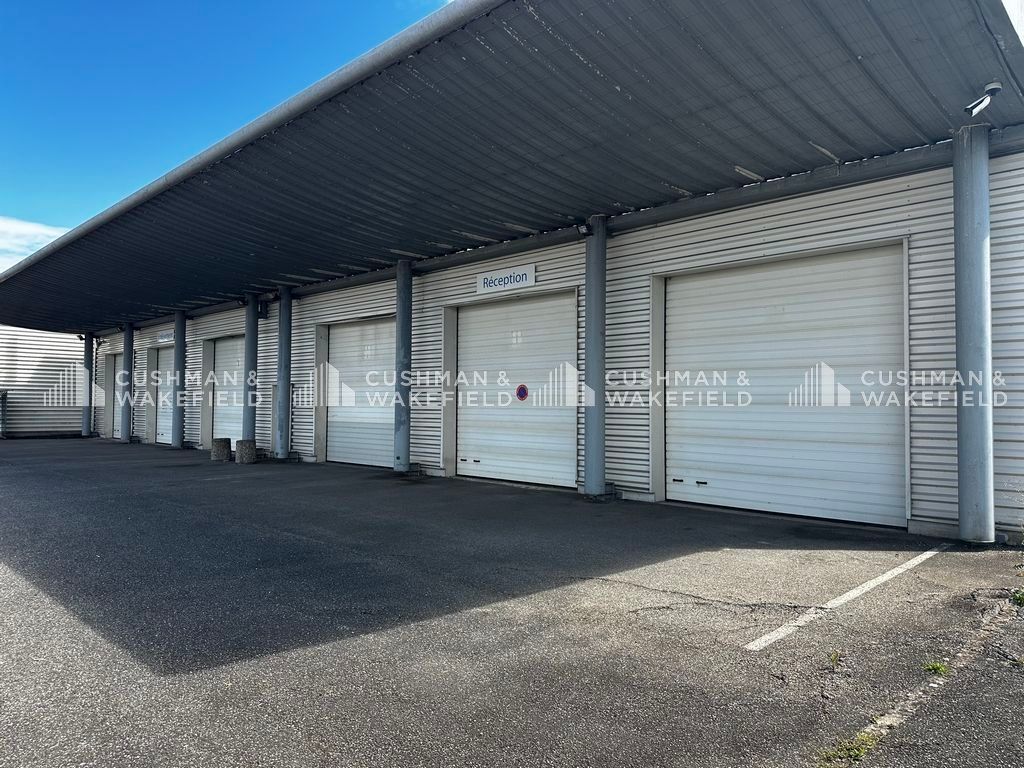 Location activités 2648 m² non divisibles