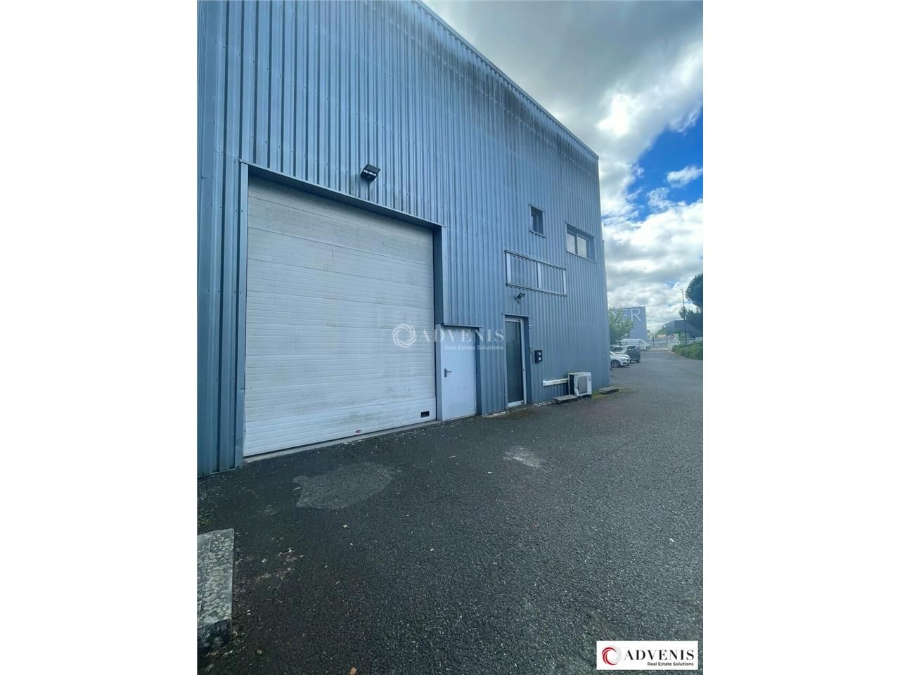Location local d''activites 306 m² non divisibles