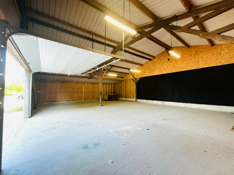 Location entrepot 192 m² non divisibles