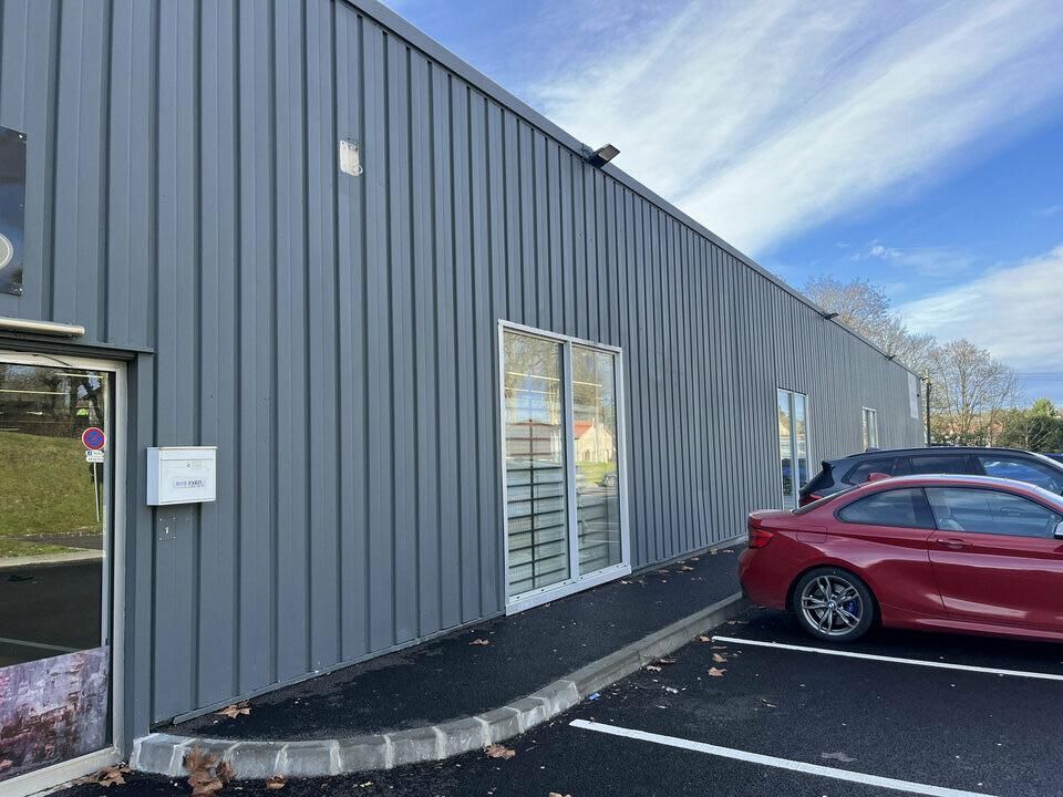 Location local commercial 1300 m² non divisibles
