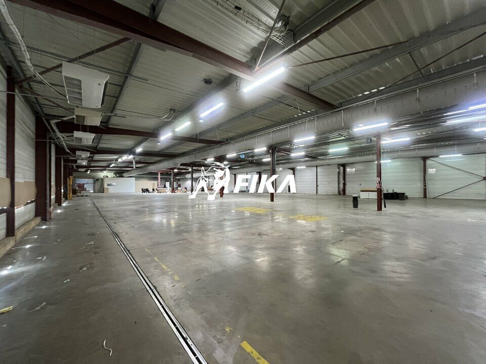 Vente local d''activites 3200 m² non divisibles