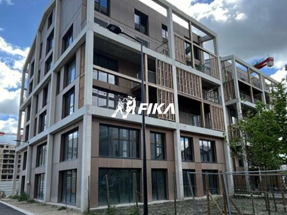 Vente local commercial 150 m² non divisibles