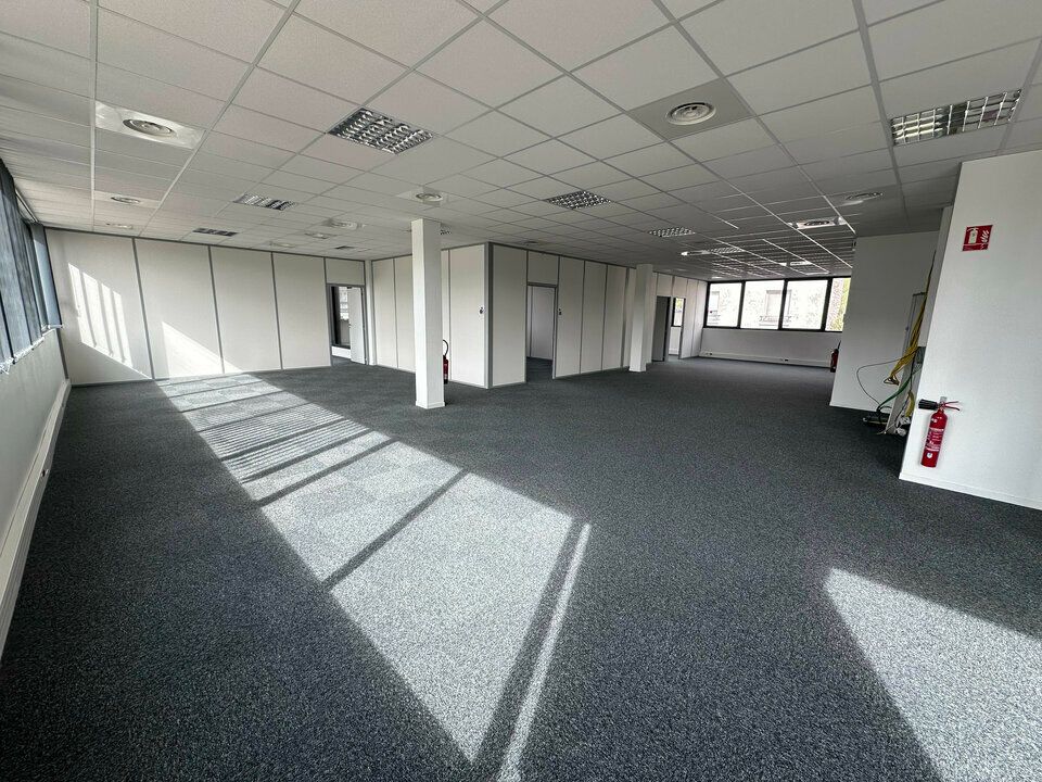 Location bureaux 261.5 m² non divisibles