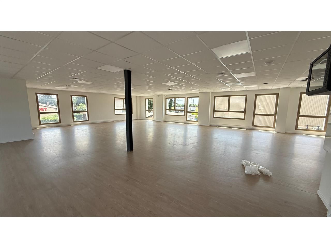 Location bureaux 169 m² non divisibles