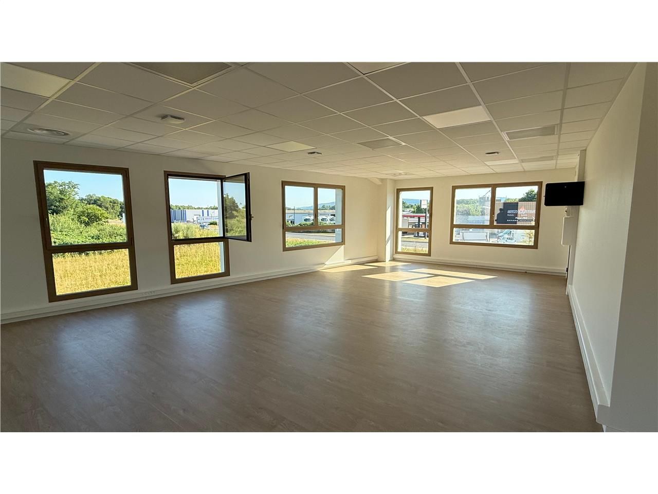 Location bureaux 95 m² non divisibles