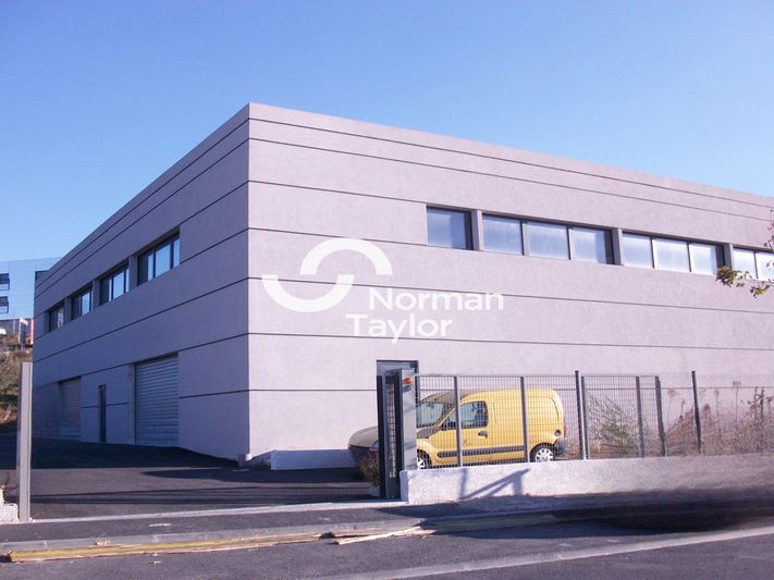 Vente local d''activites 480 m² non divisibles