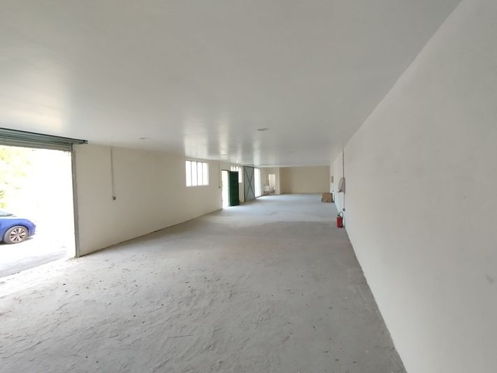 Location local d''activites 150 m² non divisibles