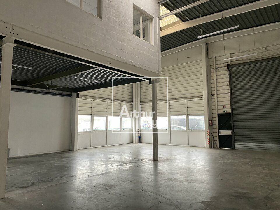 Locaux à louer - ESSONNE