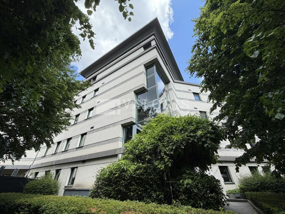 Location bureaux 325 m² non divisibles