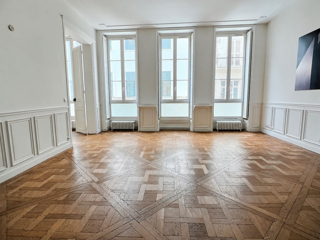 Location bureaux 80 m² non divisibles