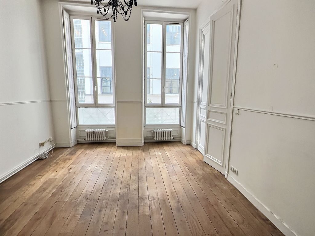 Location bureaux 80 m² non divisibles