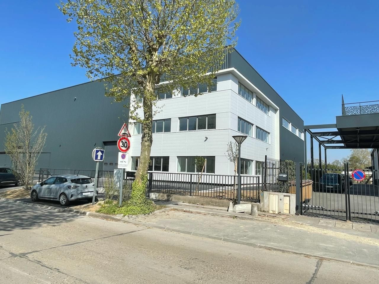 949 m² pour ce pme-pmi en location à Villeneuve-la-garenne