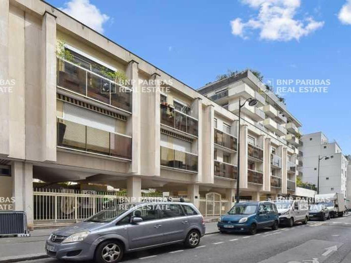Location Bureaux 97 m² non divisibles 75011 Paris