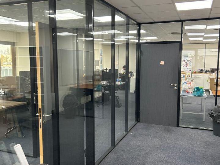 148 m² pour ce bureaux en location à Villebon-sur-yvette