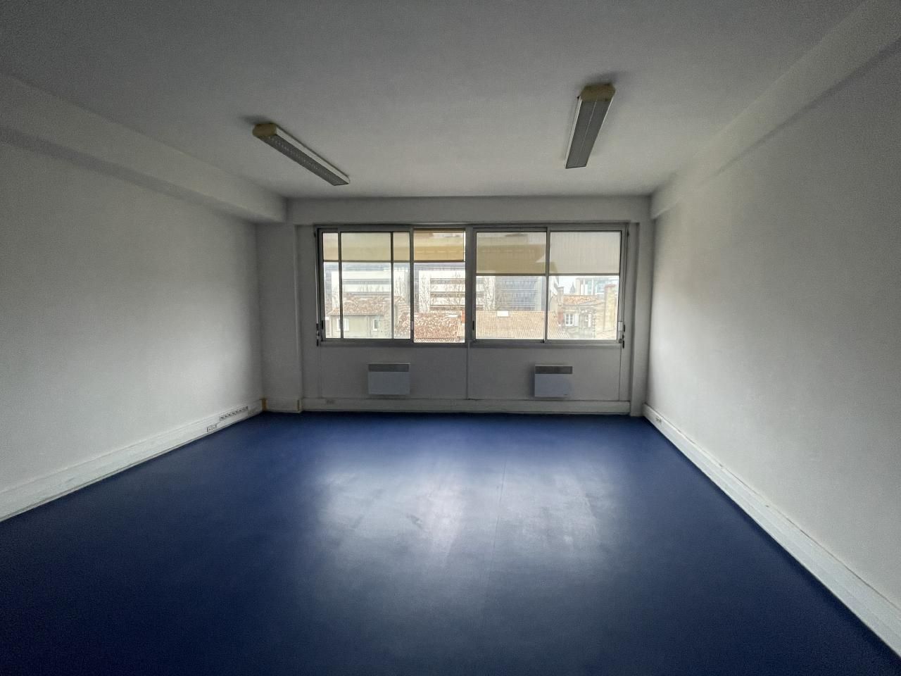 688 m² pour ce bureaux en vente à Bordeaux