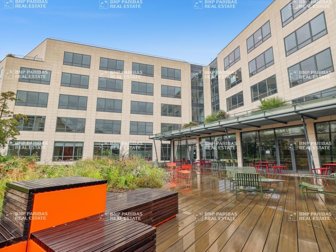 Location Bureaux 12447 m² divisibles 92240 Malakoff