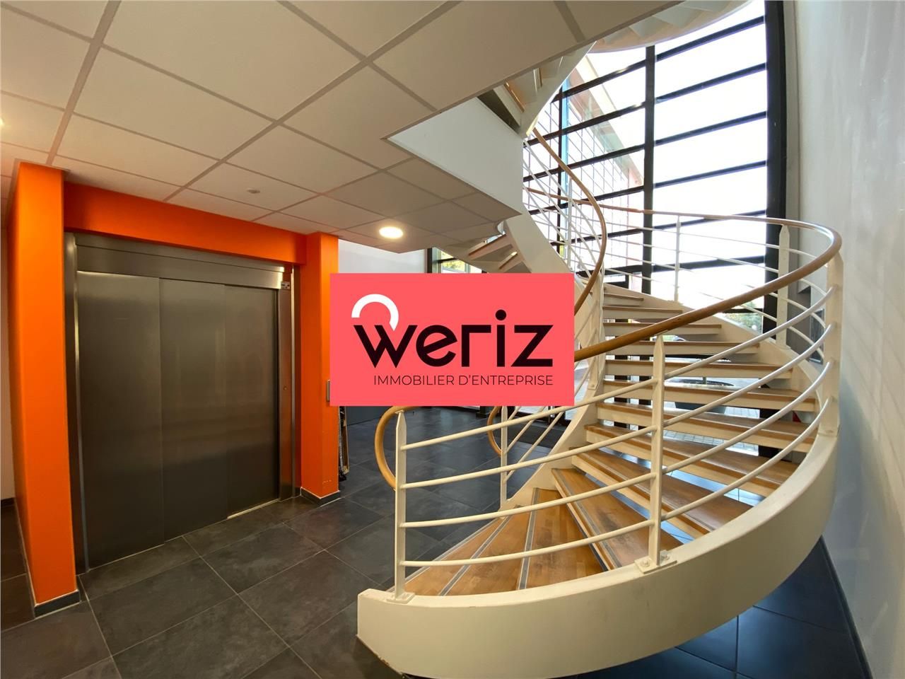 Bureaux lumineux de 30 m² non divisibles disponib