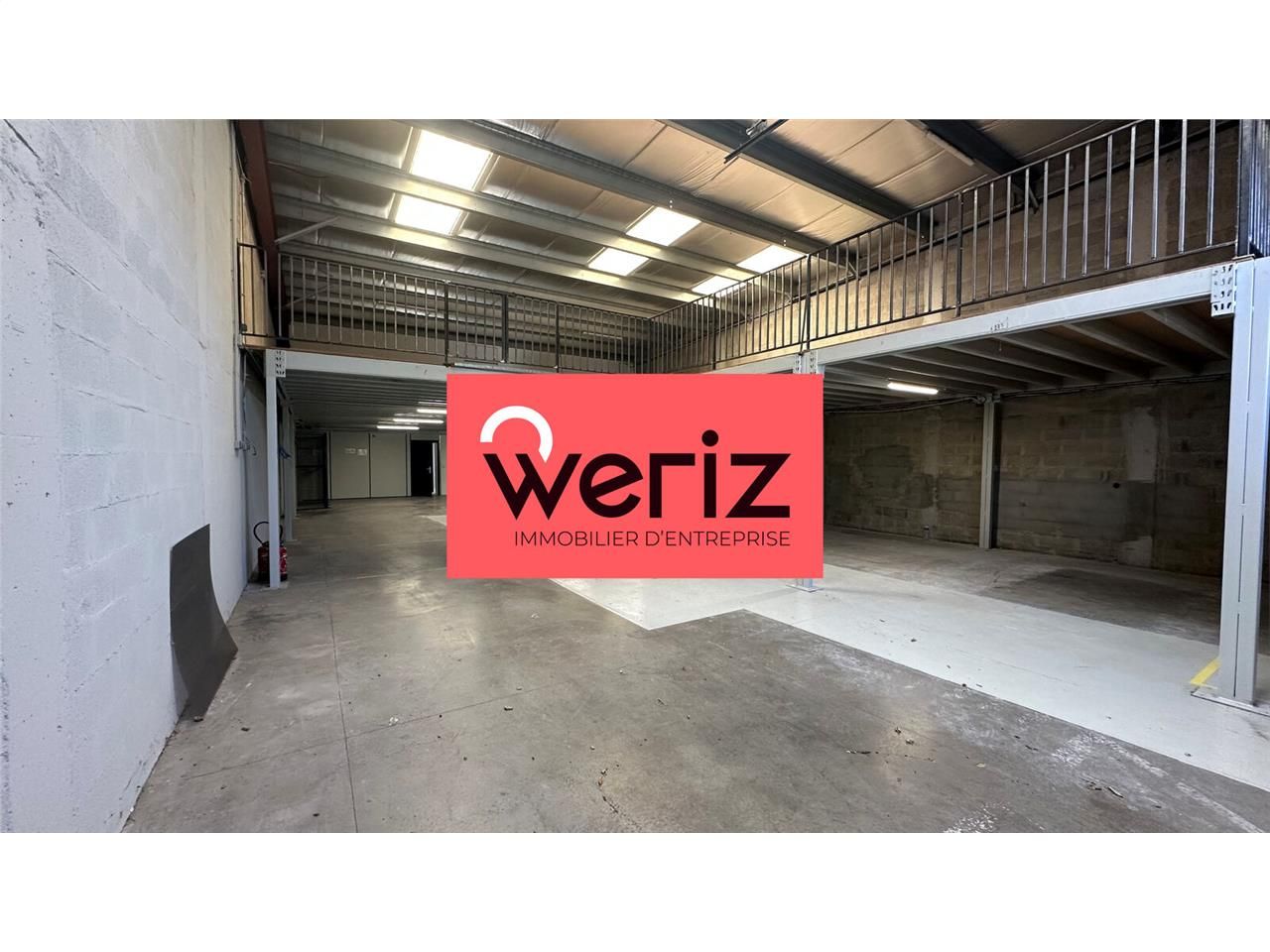 Situé au coeur de SAUMATY SEON, à proximité des a