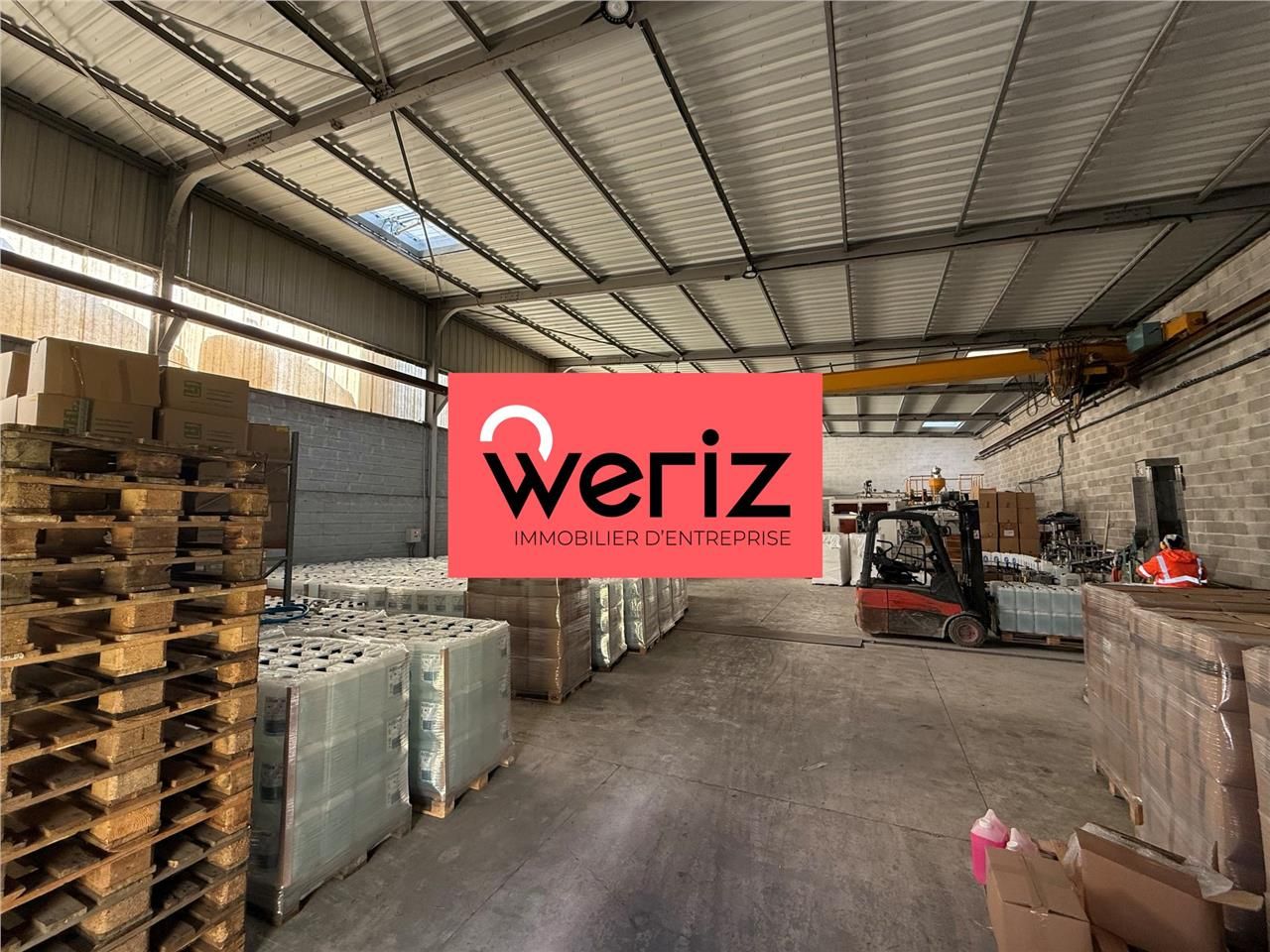 Situé en plein coeur de la ZI ESTROUBLANS, WERIZ,