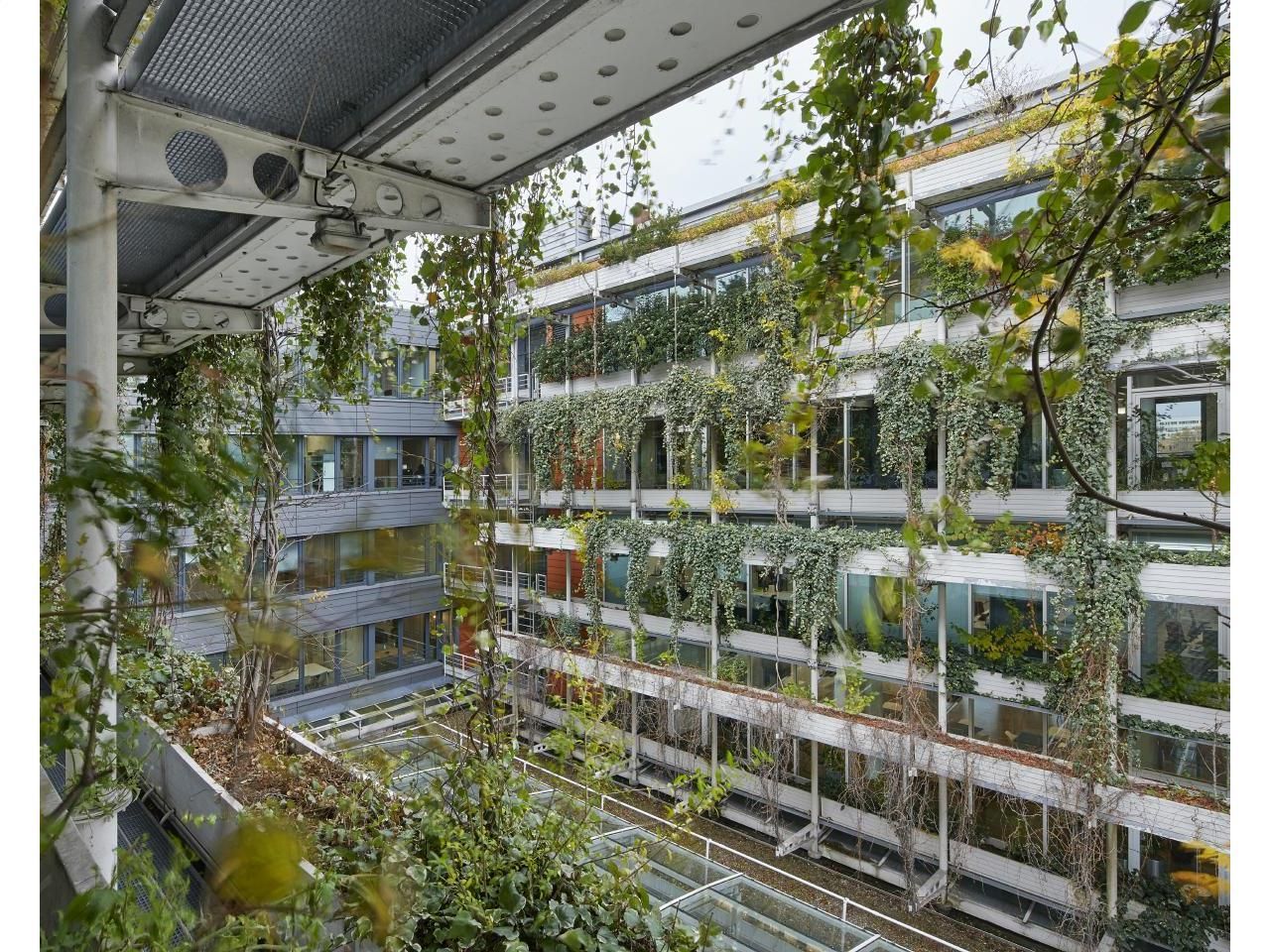 476 m² pour ce bureaux en location à Aubervilliers