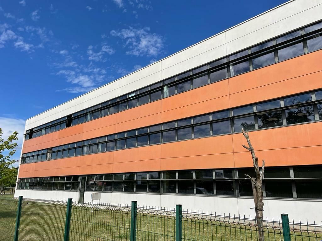 Location Bureaux 1437 m² divisibles 33140 Villenave-d'ornon