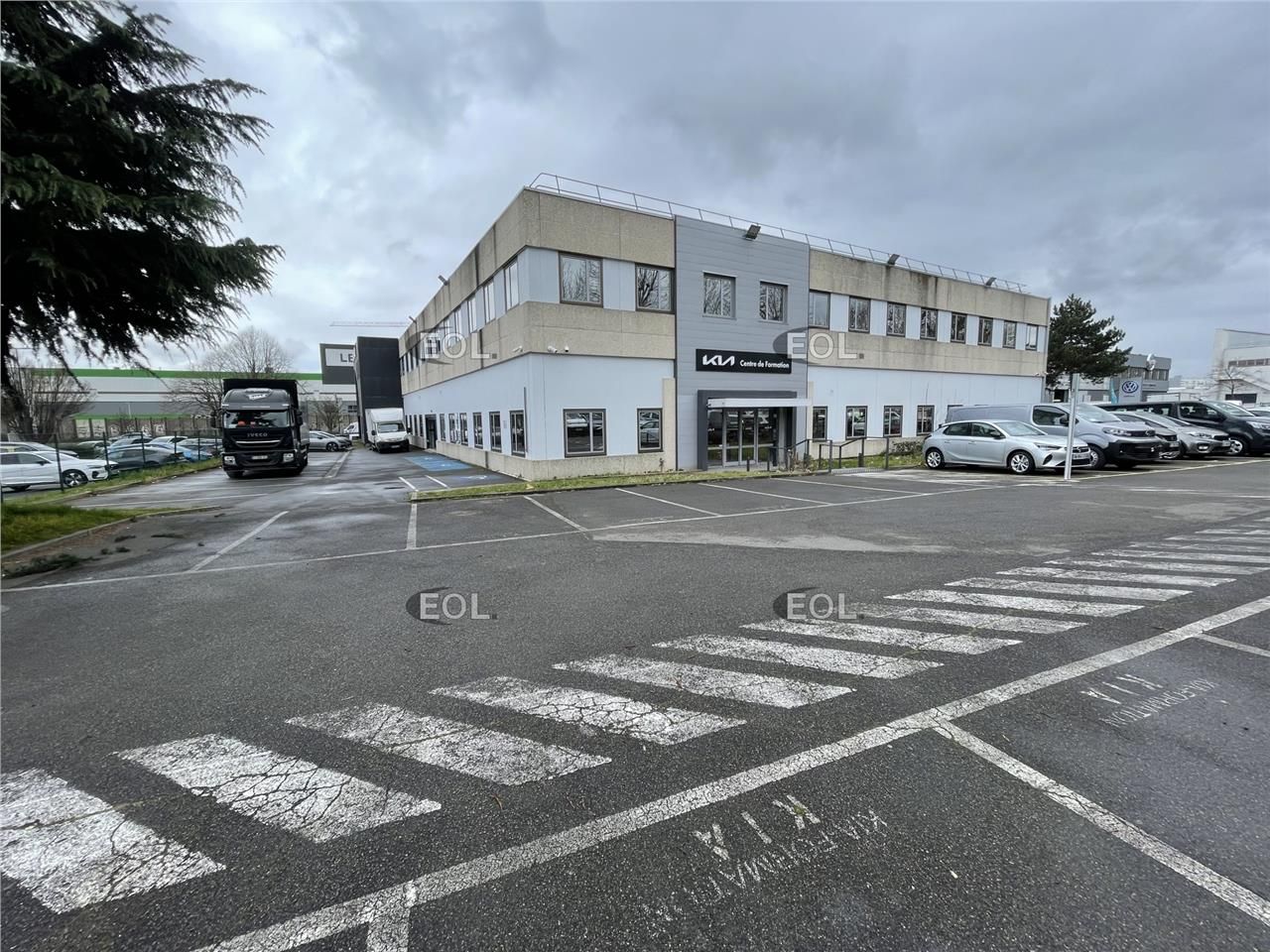 Location Local d'activités 1819 m² non divisibles