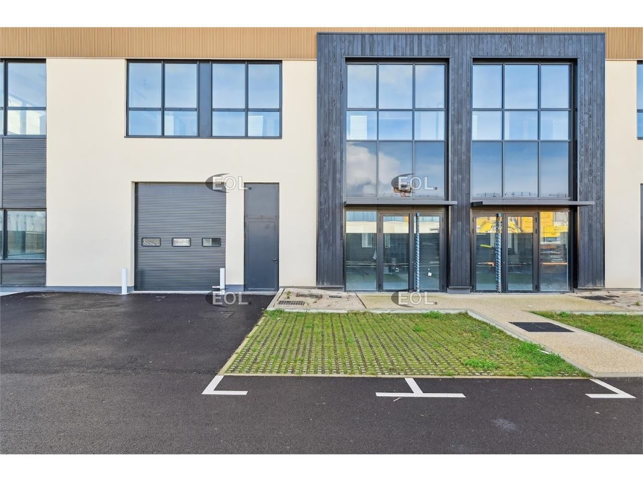 A LOUER : Locaux d'activités mixtes