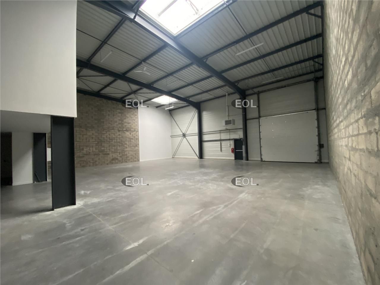 Location Local d'activités 805 m² divisibles à partir de 376 m²