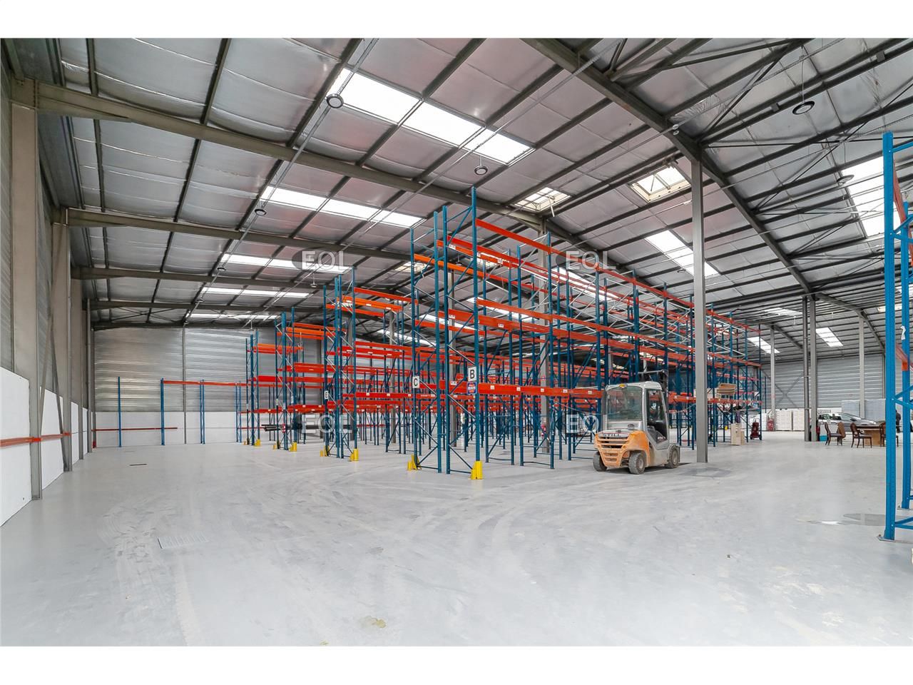 Location Local d'activités 2200 m² non divisibles