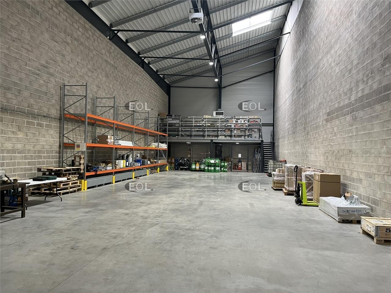 A LOUER : Local d'activités de 504 m²