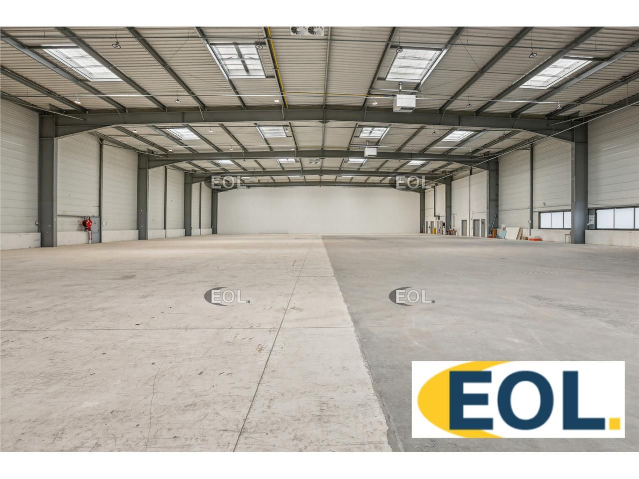 A louer - bâtiment indépendant de 5 000 m²