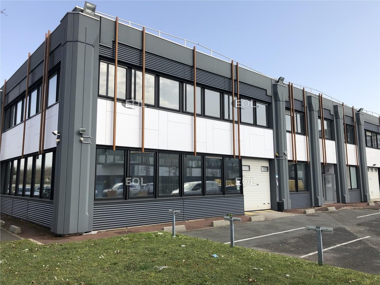 Location Local d'activités 819 m² non divisibles