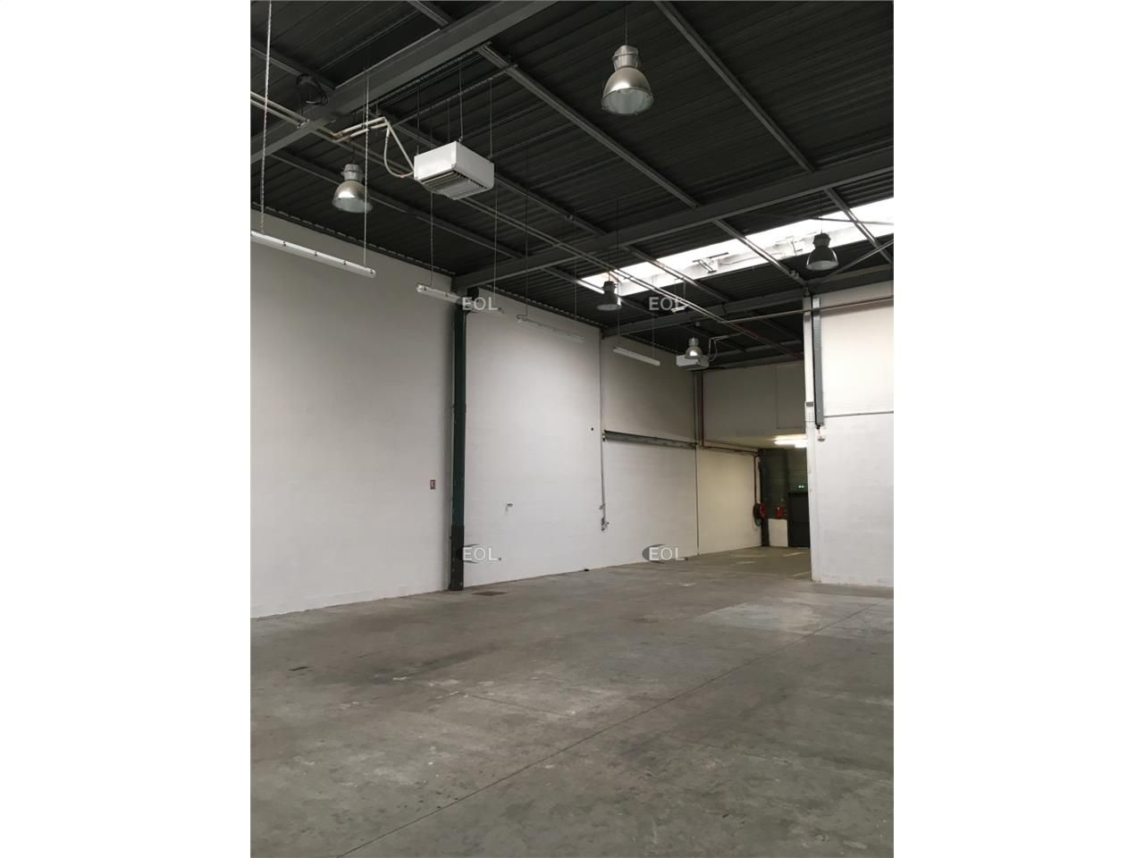 Location Local d'activités 470 m² non divisibles