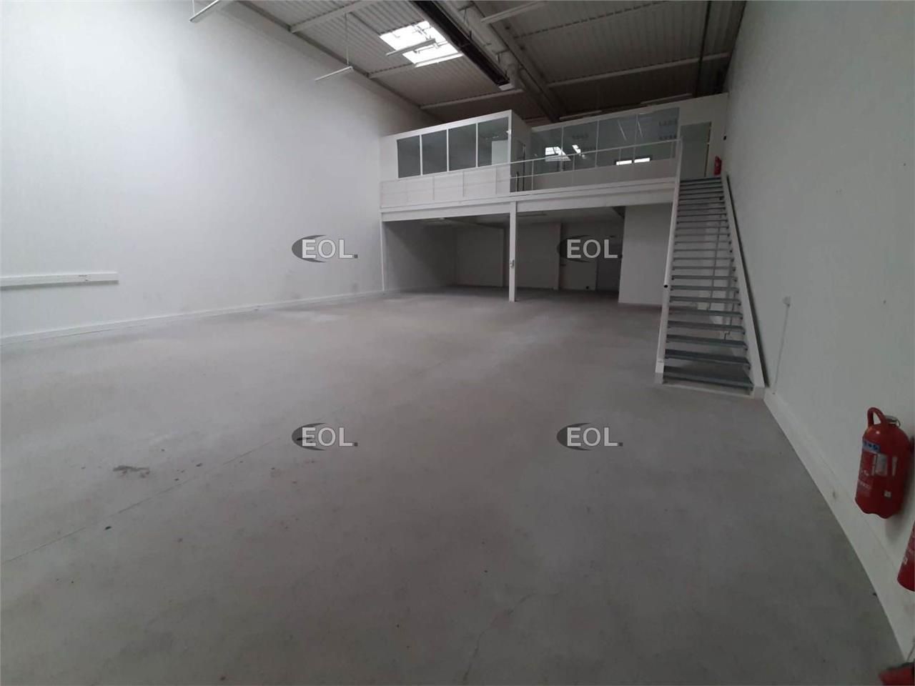 Location Local d'activités 293 m² non divisibles