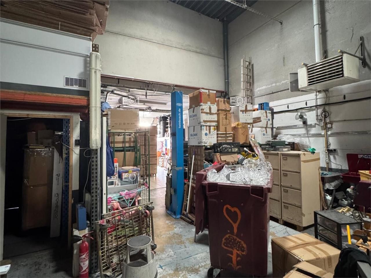 Bussy-Saint-Georges (77) - A vendre - Local d'activité avec bureaux de 393 m²