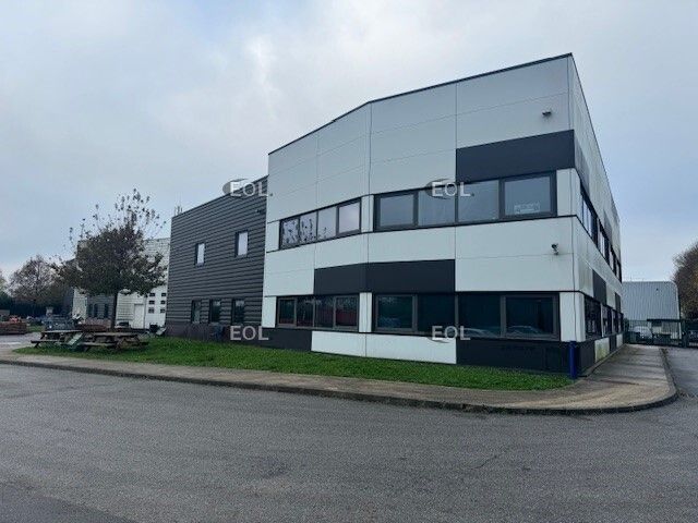 Location Local d'activités 2361 m² non divisibles