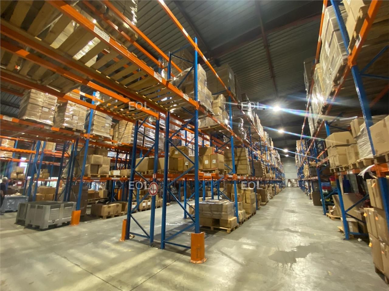 Location Entrepôt 2800 m² non divisibles