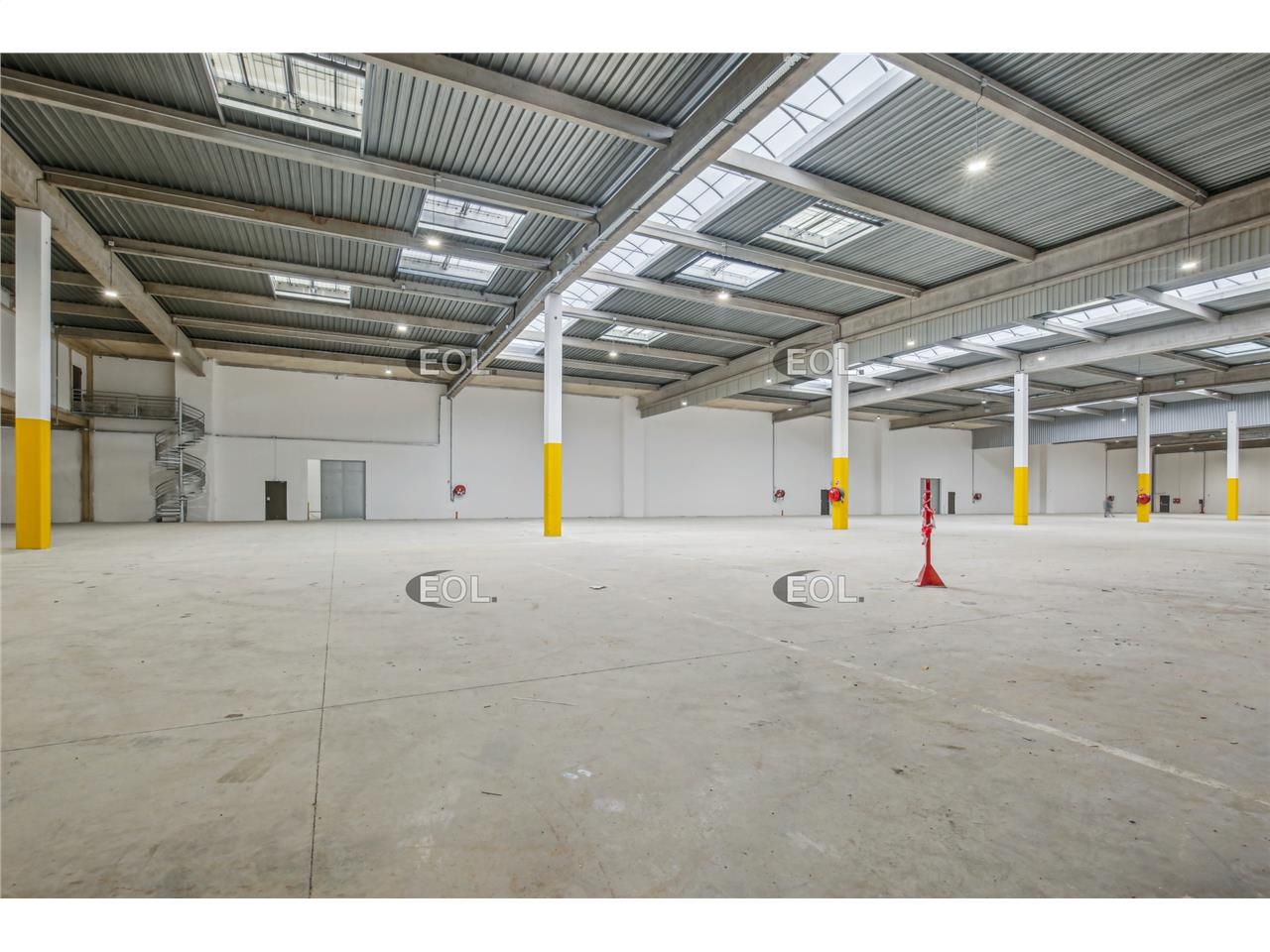 A louer - bâtiment logistique de 12 633 m²
