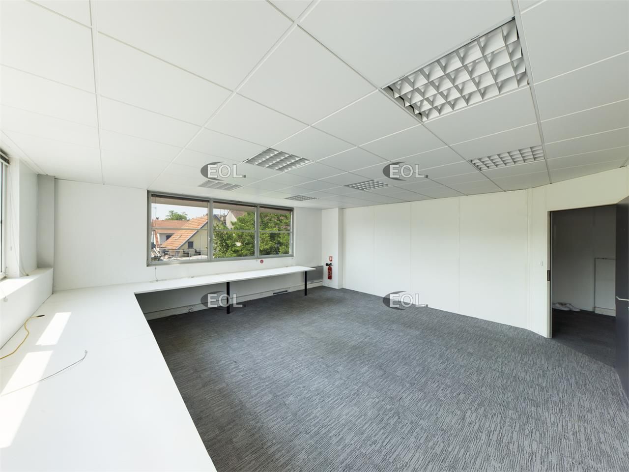 Location Bureaux 268 m² non divisibles