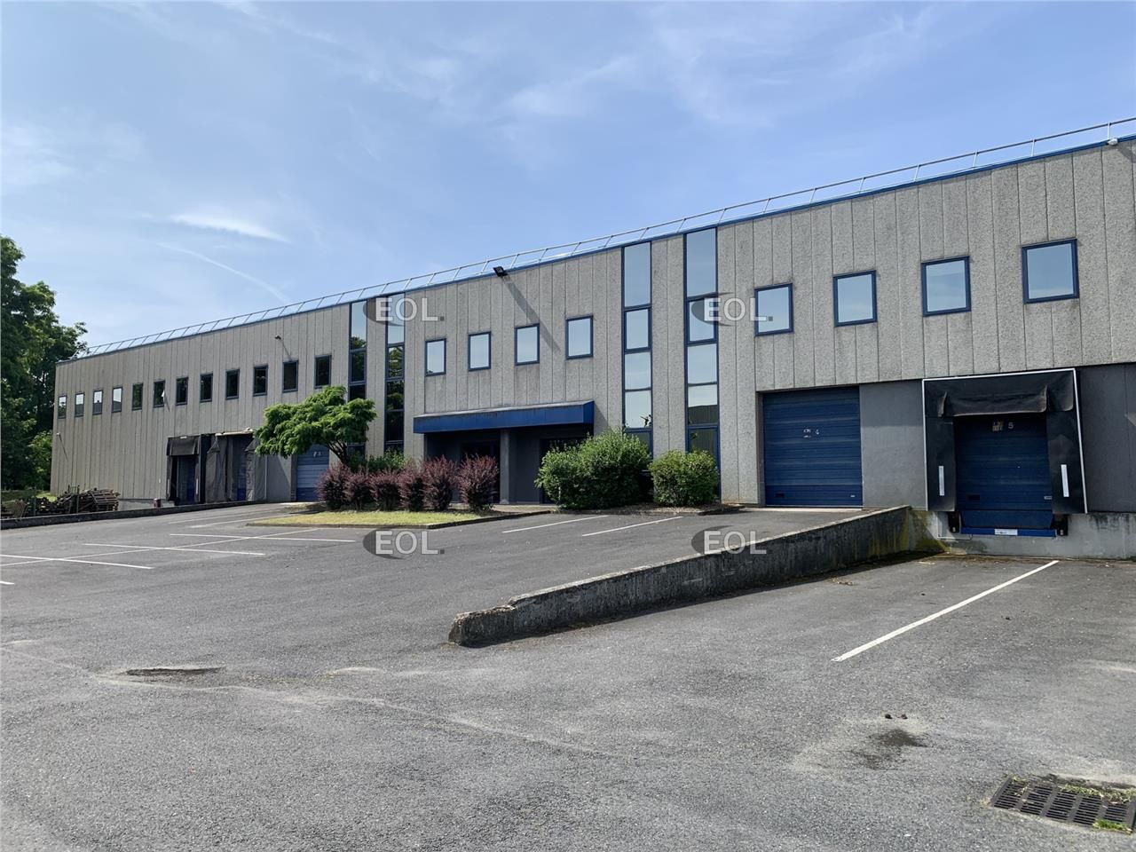 Location Entrepôt 1165 m² non divisibles