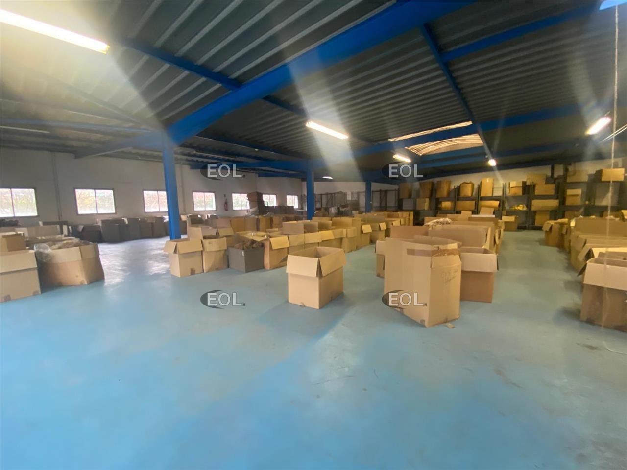 A LOUER - Entrepôt avec bureaux de 866 m² à Fontenay-sous-Bois (94)