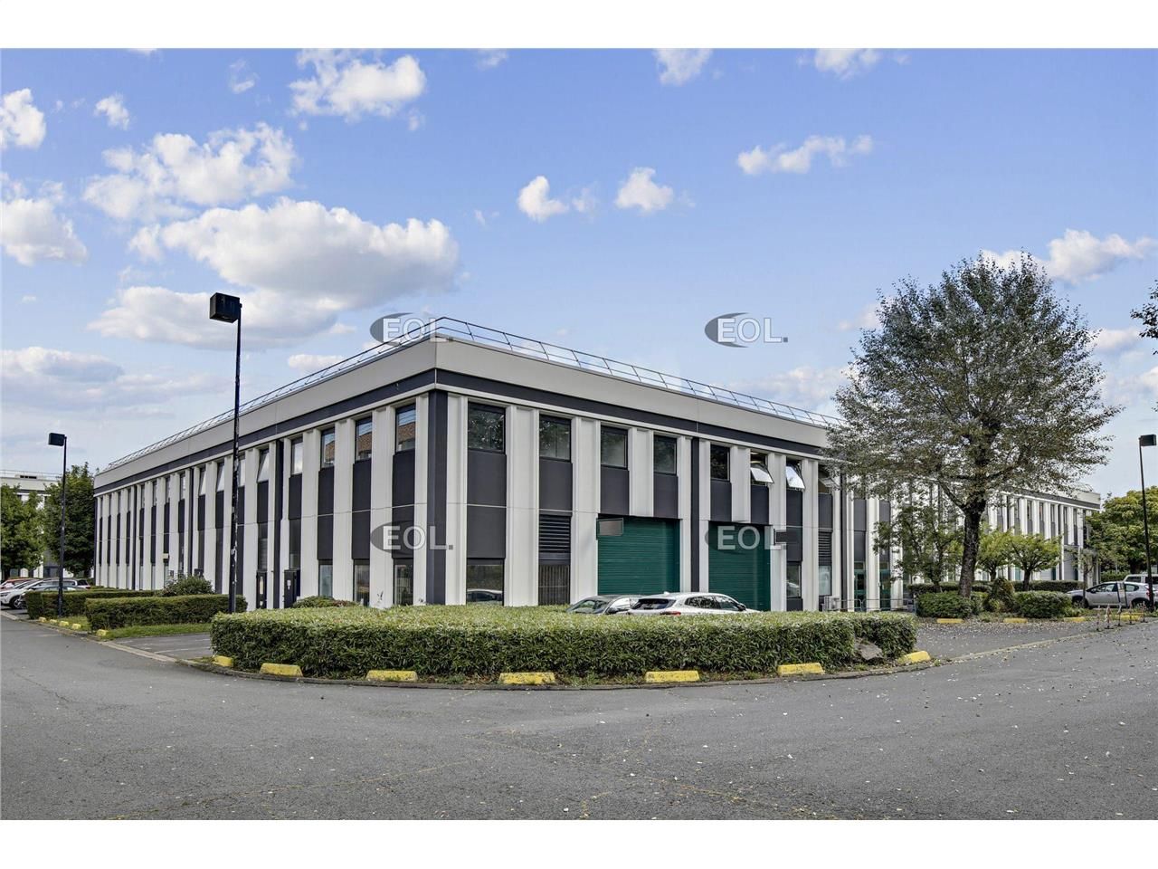 Local d'activités de 1 035 m² à louer à Verrières-le-Buisson (91)