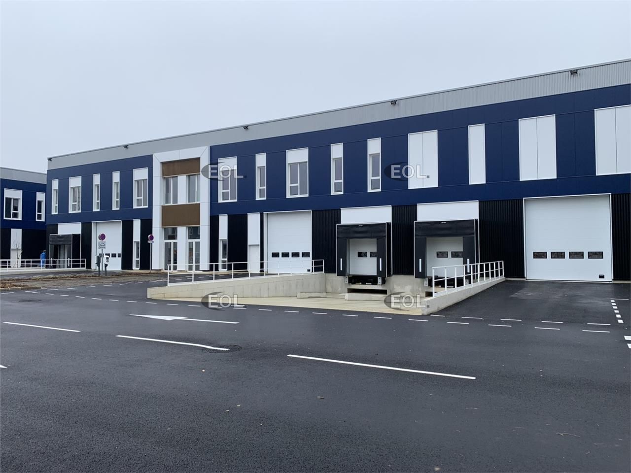 Location Local d'activités 815 m² non divisibles