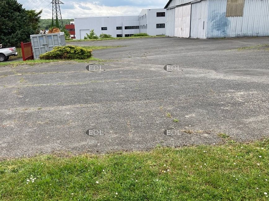 Location Entrepôt 750 m² non divisibles