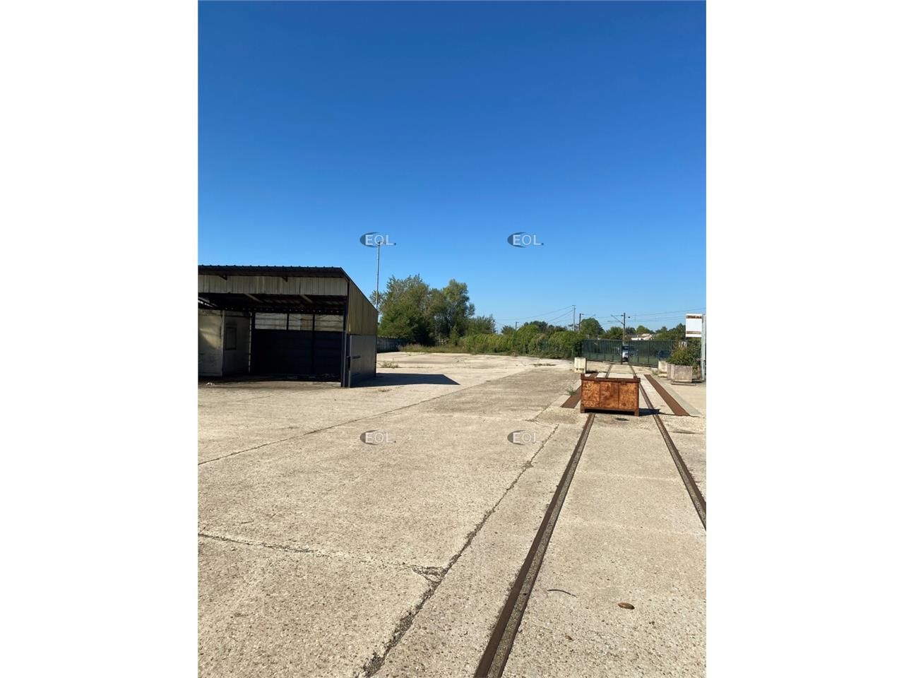 EXCLUSIVITÉ EOL - Site industriel de 940 m² à vendre - Trilport (77)